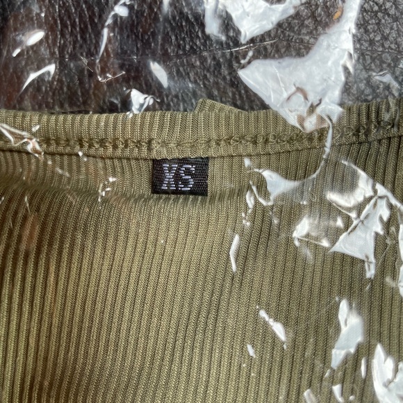 Milumia woman’s deep V neck long sleeve skinny stretch body leotard - Picture 3 of 6